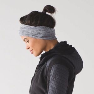 Lululemon Top Knot Toque